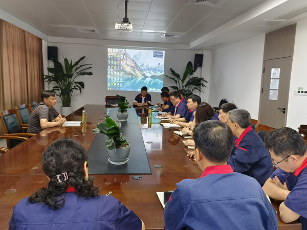 公司副總經(jīng)理、安全總監(jiān)到鋼構(gòu)公司調(diào)研