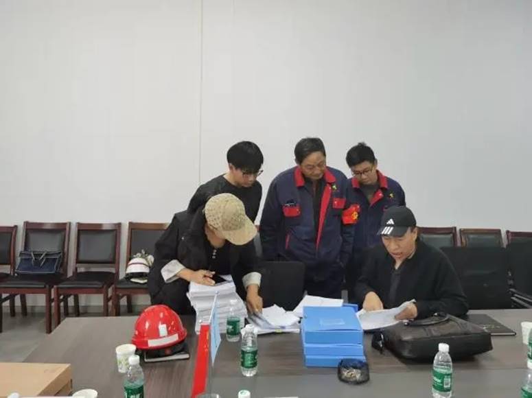 赤峰金通二期電解項(xiàng)目部順利通過赤峰市高新區(qū)國慶節(jié)前安全、質(zhì)量聯(lián)合專項(xiàng)檢查 